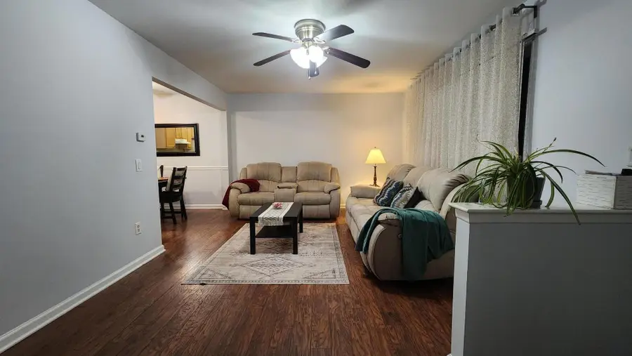 37674 Colonial Drive S, Westland, MI 48185 - Image #2