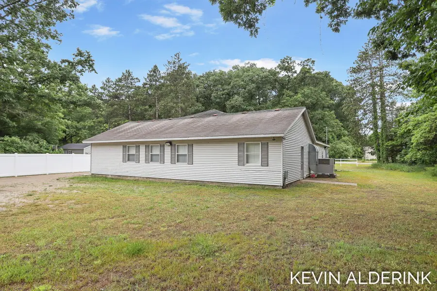2449 54th Street, Fennville, MI 49408 - Image #2