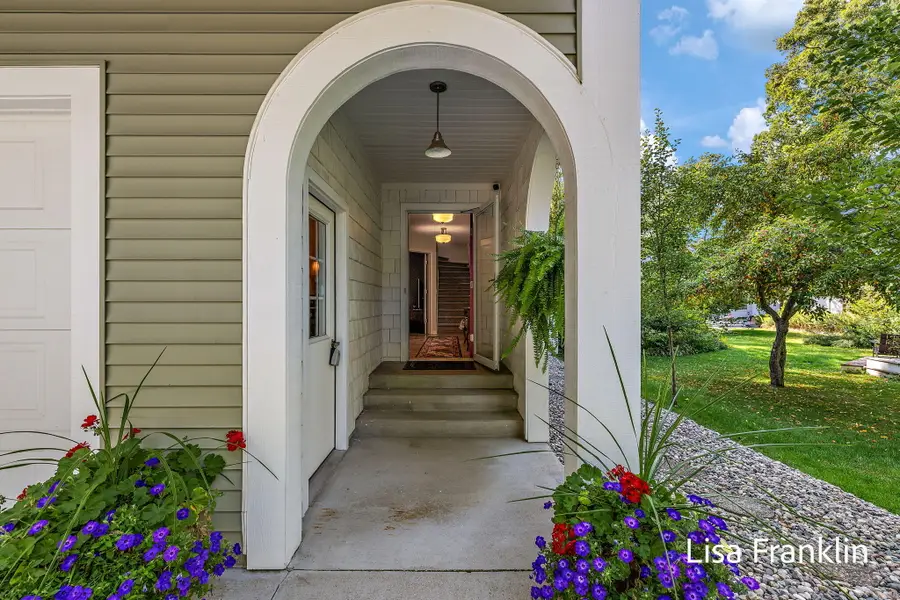 17323 Ottawa Avenue, Spring Lake, MI 49456 - Image #3