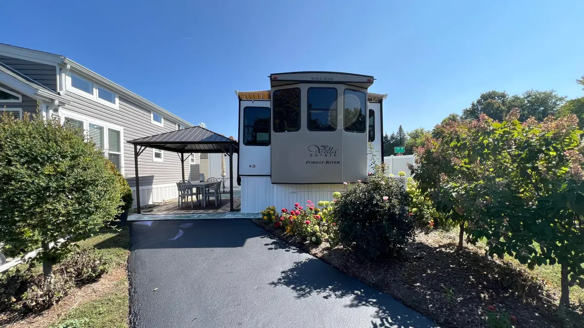 875 E Wells Street #20, South Haven, MI 49090 - Image #1