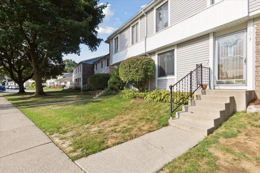 2037 Lac Du Mont Drive, Haslett, MI 48840 - Image #2