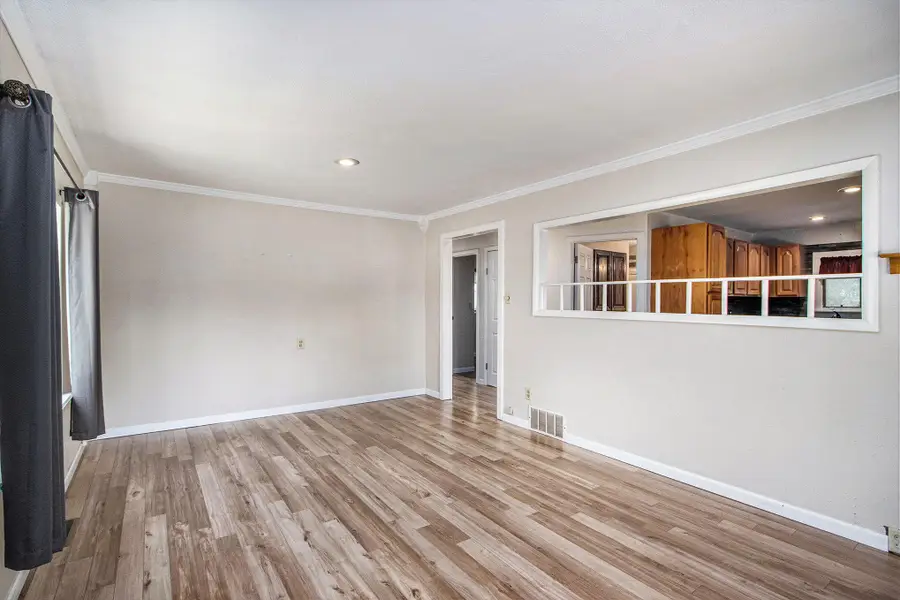 52466 28th Avenue, Bangor, MI 49013 - Image #2