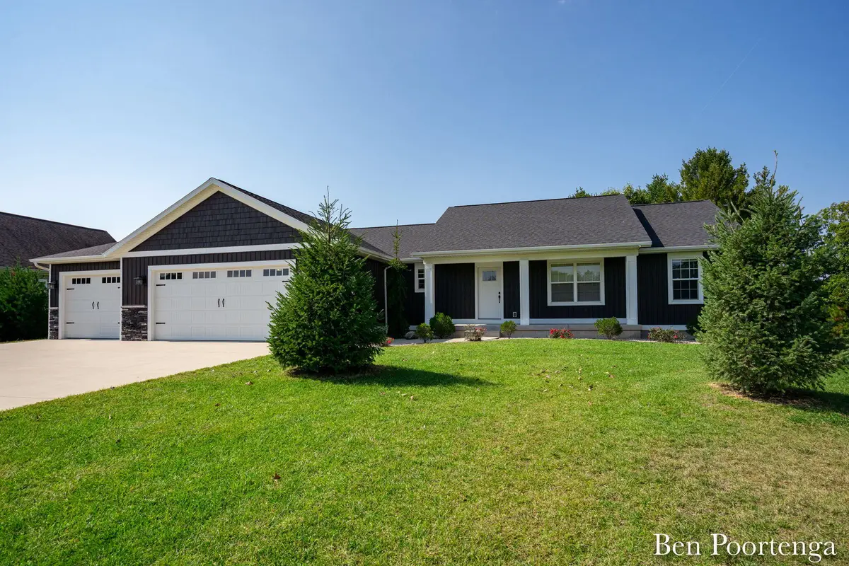 21909 Hilltop Circle, Stanwood, MI 49346 - Image #1