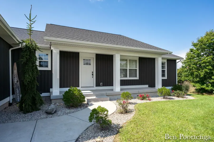 21909 Hilltop Circle, Stanwood, MI 49346 - Image #2