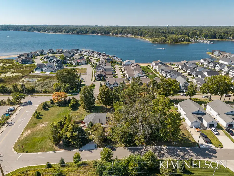 925 S Lake Street, Whitehall, MI 49461 - Image #3