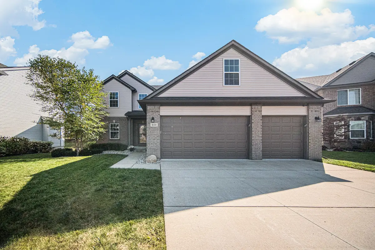 644 Elk Ridge Drive, Dundee, MI 48131 - Image #1