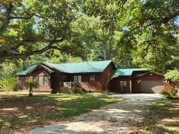 9283 Willow Road, Bitely, MI 49309