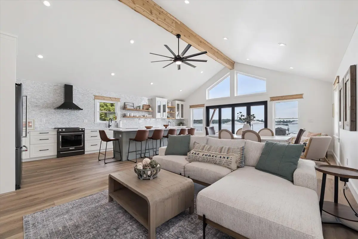 9098 Dexter Pinckney Road, Pinckney, MI 48169 - Image #1