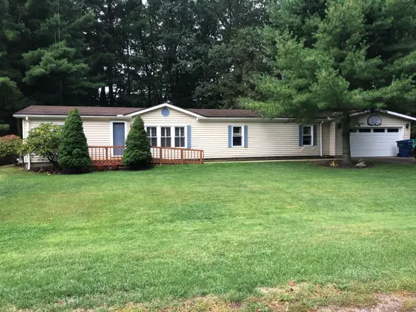 4262 Arrowwood Curve, Benton Harbor, MI 49022