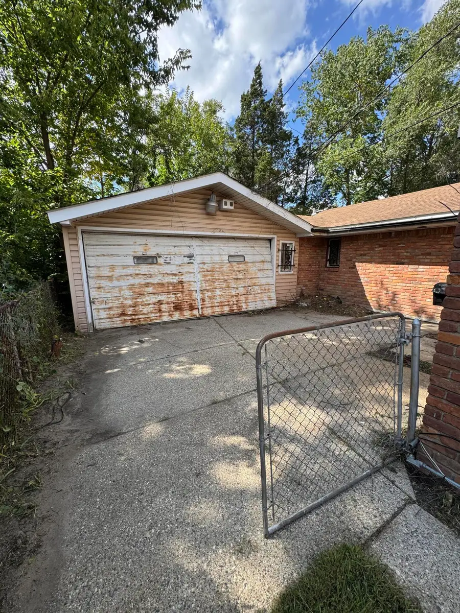 20043 Wyoming Avenue, Detroit, MI 48221 - Image #2