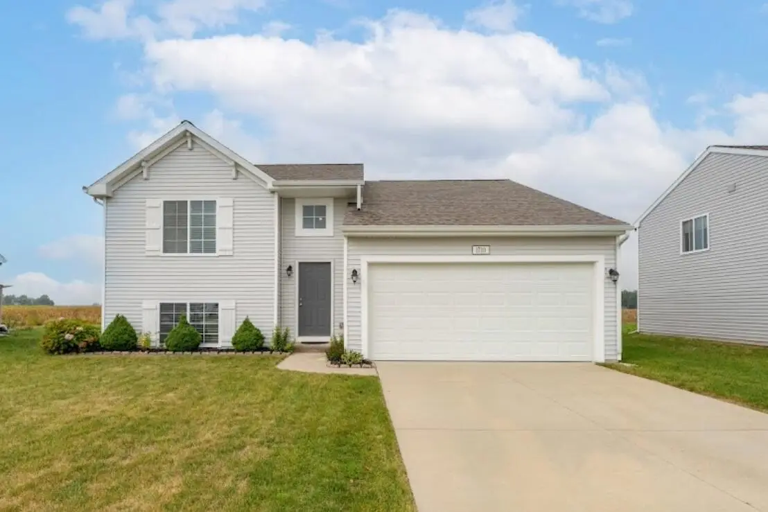 1710 Burr Pond Lane, Vicksburg, MI 49097 - Image #1