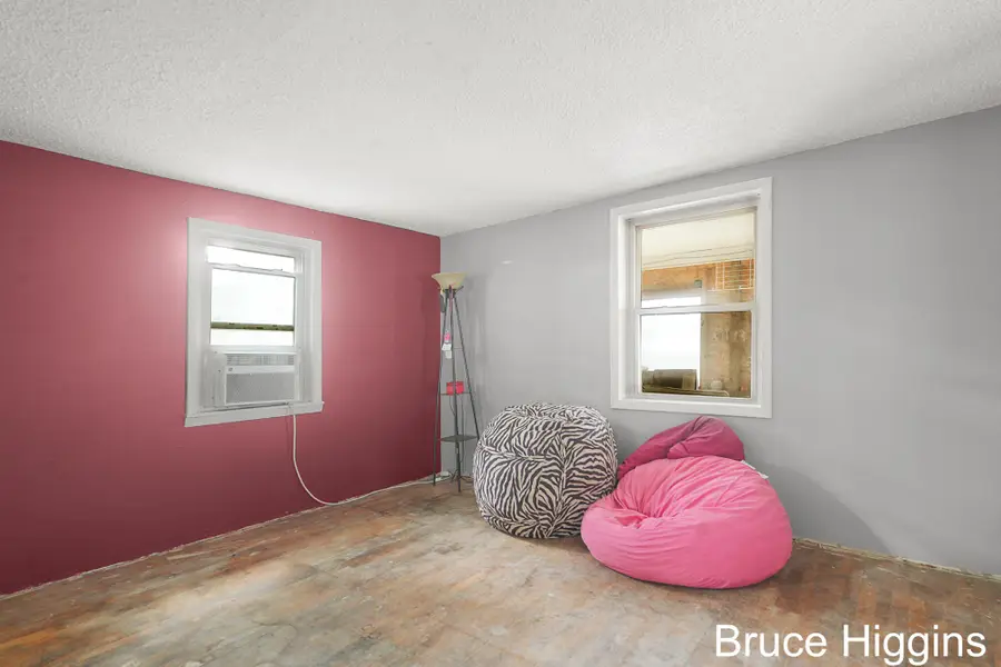 2142 Saint Charles Avenue Sw, Grand Rapids, MI 49507 - Image #2
