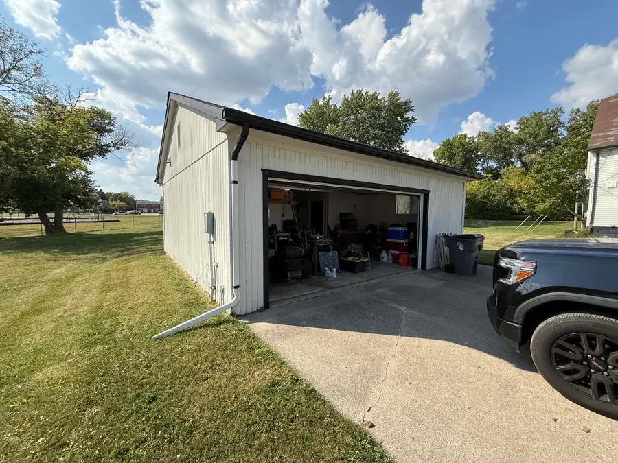 23880 Shook Road, Clinton Township, MI 48035 - Image #2