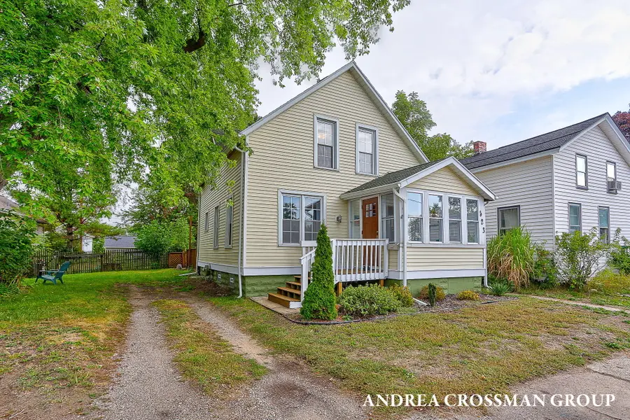523 Fulton Avenue, Grand Haven, MI 49417 - Image #2