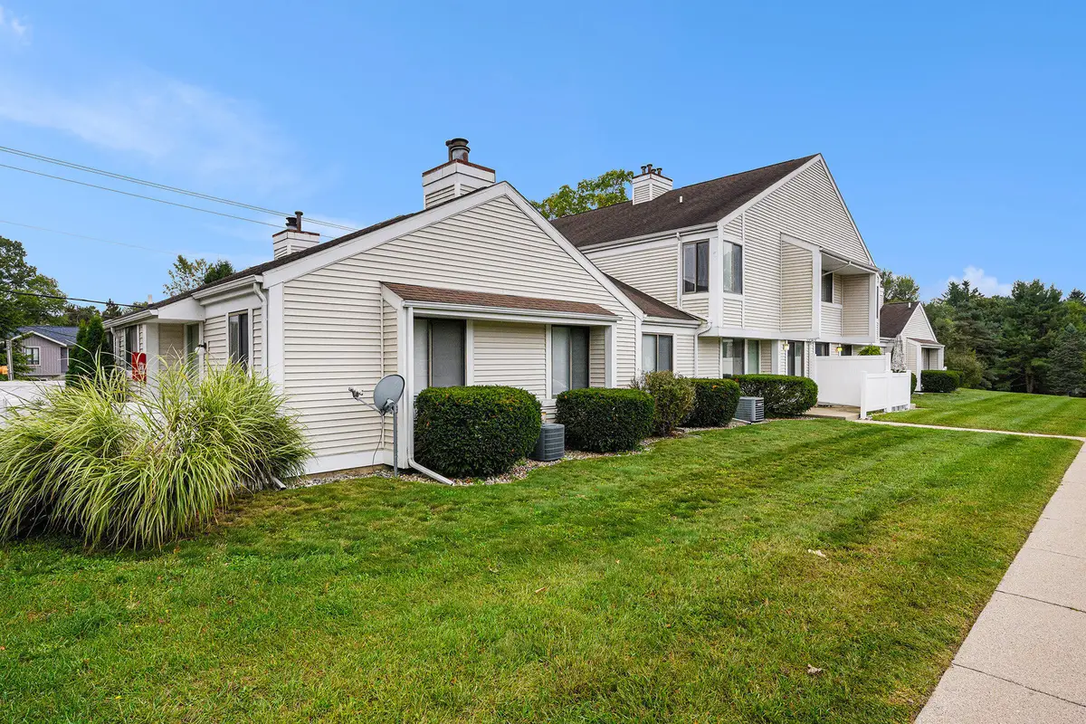 3320 Scots Pine Way #2, Portage, MI 49024 - Image #1