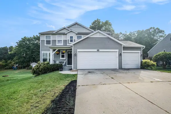 9700 Sunset Ridge Drive Ne, Rockford, MI 49341