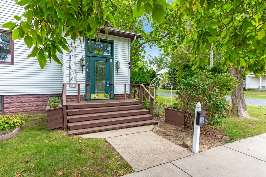 41 S Washington Street, Douglas, MI 49406 - Image #2