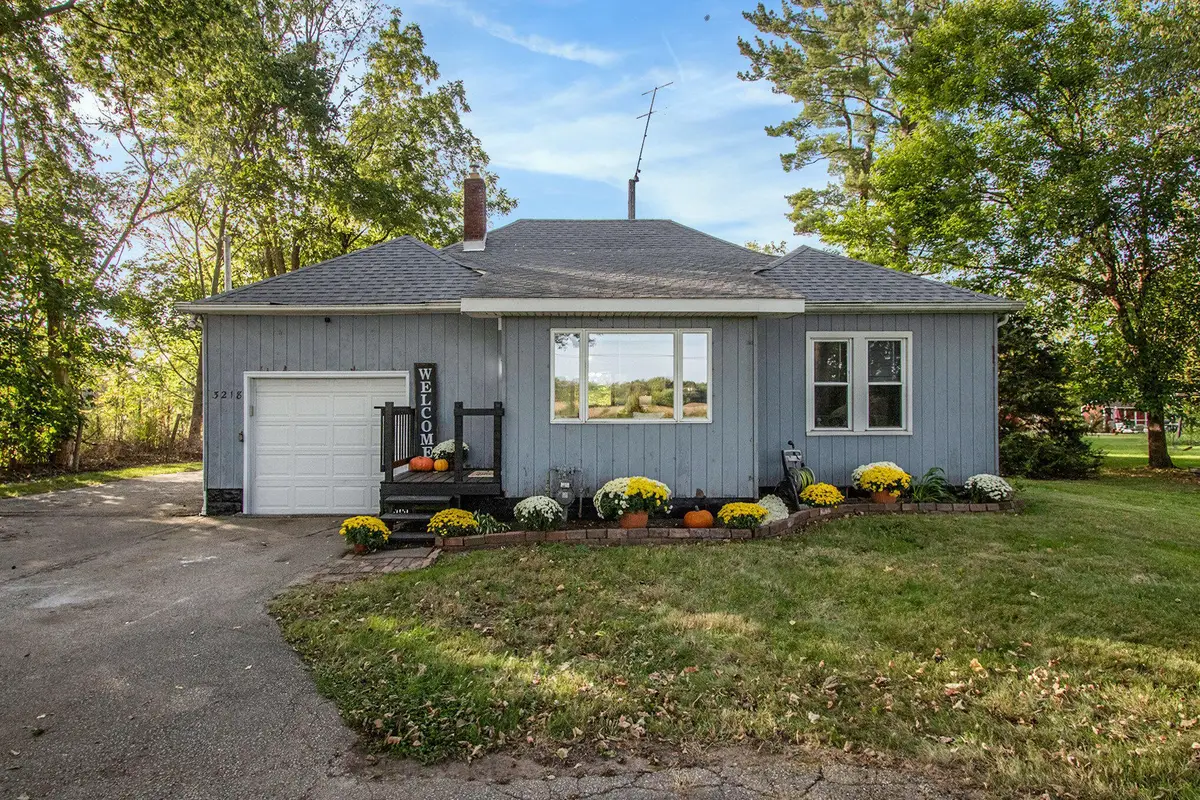 3218 N 5th Street, Niles, MI 49120 - #1