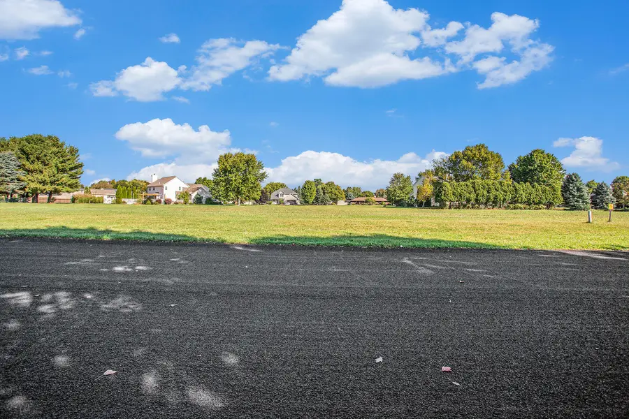 908 Maple Meadows Avenue, Vicksburg, MI 49097 - Image #3