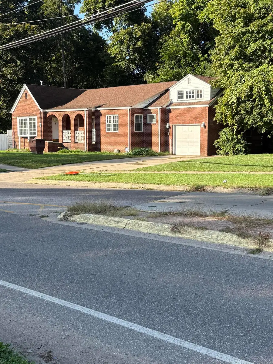 694 Colfax Avenue, Benton Harbor, MI 49022 - Image #2