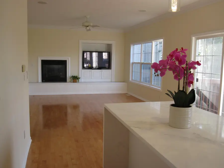 306 Cambridge Drive, Dexter, MI 48130 - Image #2