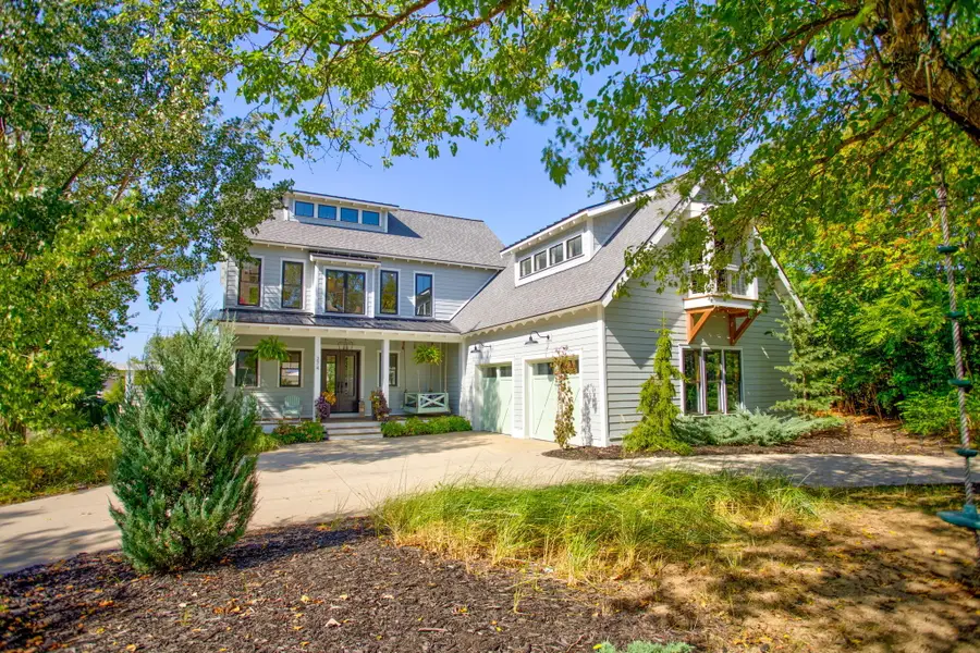 374 Ridgeway Street, Saint Joseph, MI 49085 - Image #2