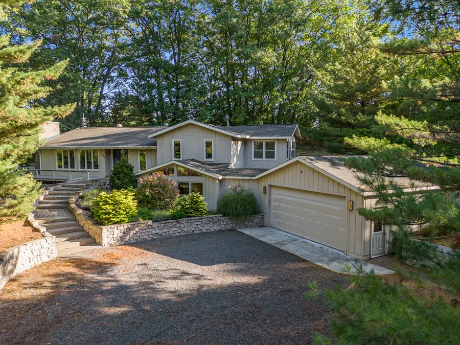 7135 Lakeshore Avenue, West Olive, MI 49460 - Image #2