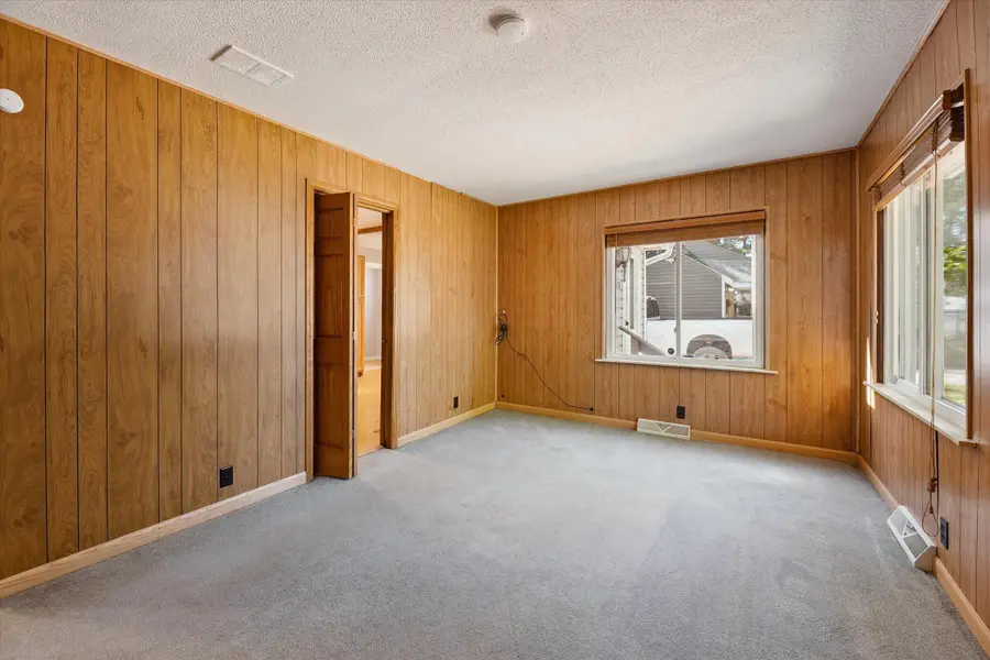 1028 Carlton Drive, Milan, MI 48160 - Image #3