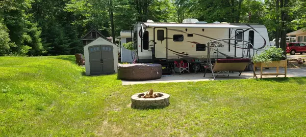 174 Sandy Oak Boulevard #174, Houghton Lake, MI 48629