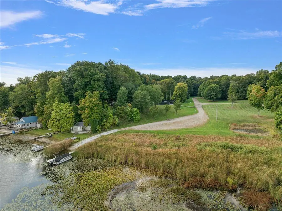 8806 Lakewood Trail, Berrien Center, MI 49102 - Image #3