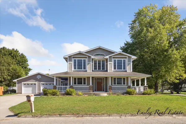 373 Cedar Street Ne, Cedar Springs, MI 49319