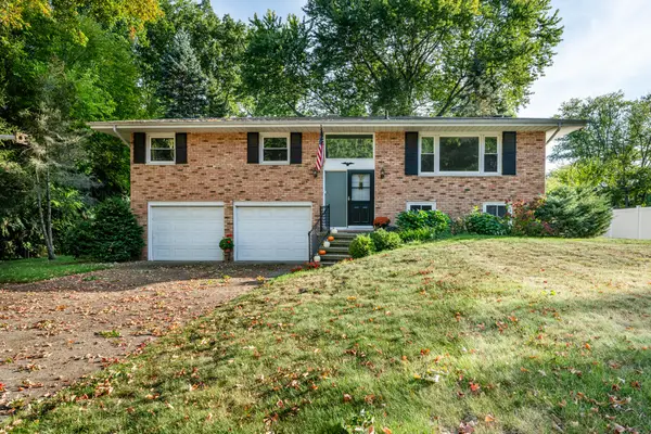 1998 S Cedar Trail, Stevensville, MI 49127