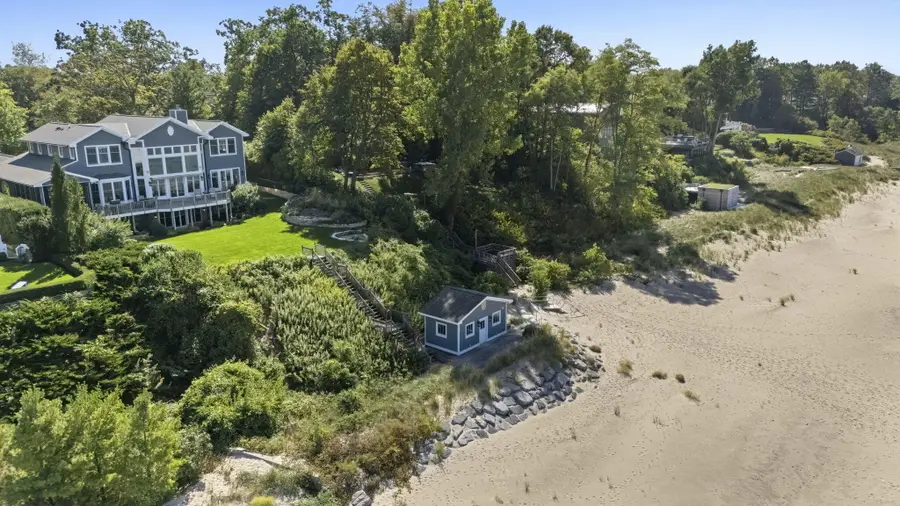 11561 Marquette Drive, New Buffalo, MI 49117 - Image #2