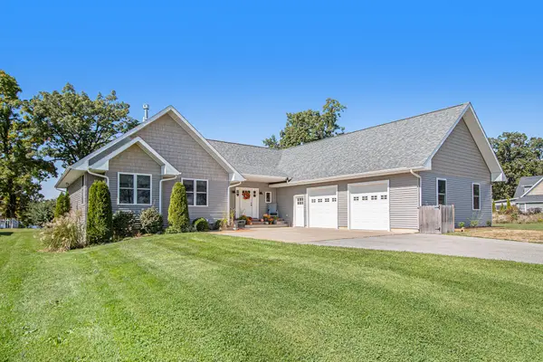 61704 Crystal Beach Drive, Sturgis, MI 49091