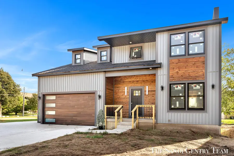 1034 Arlington Avenue, Grand Haven, MI 49417 - Image #2