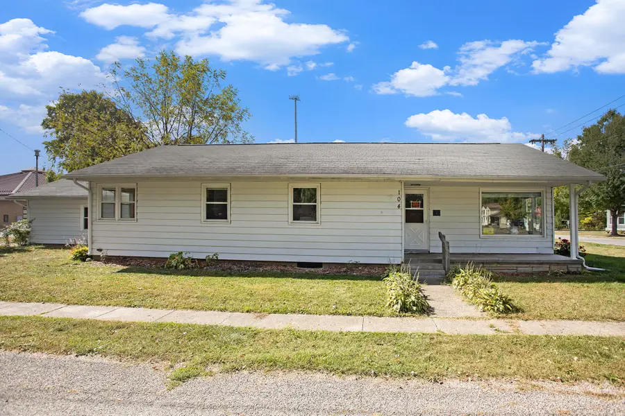 104 E Michigan Avenue, White Pigeon, MI 49099 - Image #3