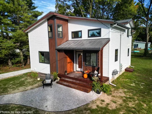 151 & 153 Clark Street, Grant, MI 49327