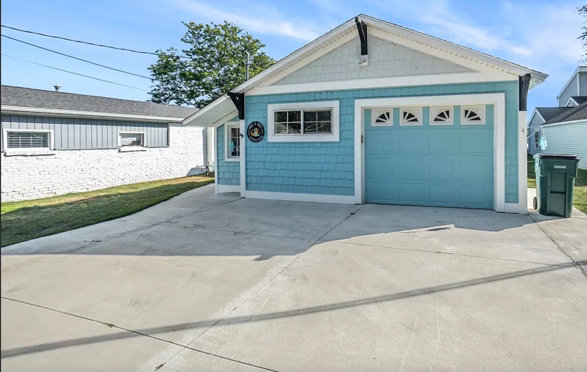 141 Lakeshore Boulevard, Norton Shores, MI 49444 - Image #1