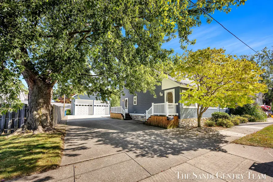 514 N 5th Street, Grand Haven, MI 49417 - Image #2