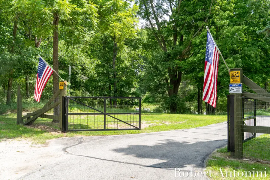 4751 S Johnson Road, Gowen, MI 49326 - Image #3