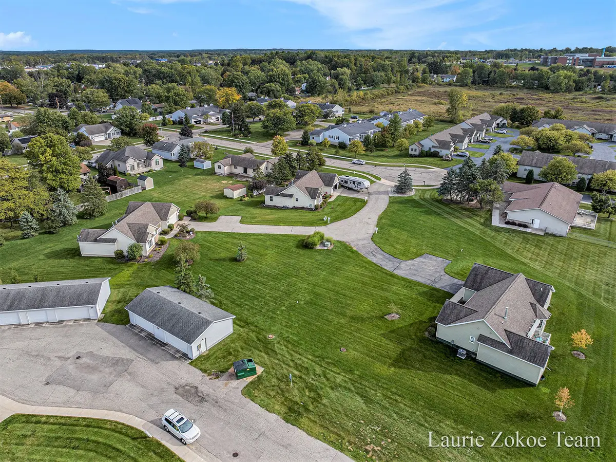 239 W Gardner Street Nw, Sparta, MI 49345 - #1