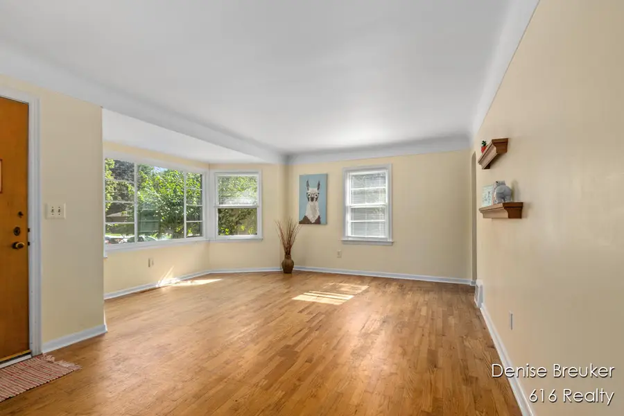 3261 Essex Street Ne, Grand Rapids, MI 49525 - Image #3