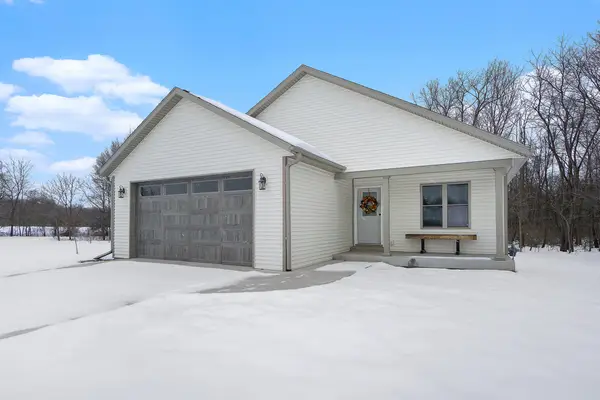 217 Corwin Meadows Drive, Lawrence, MI 49064