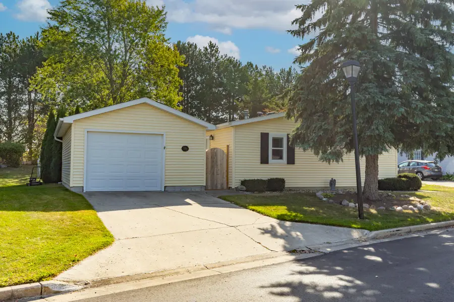 317 Cadgewith East, Lansing, MI 48906 - Image #3