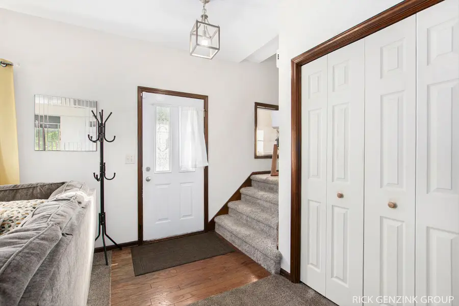 4709 Summer Creek Lane Se, Kentwood, MI 49508 - Image #2