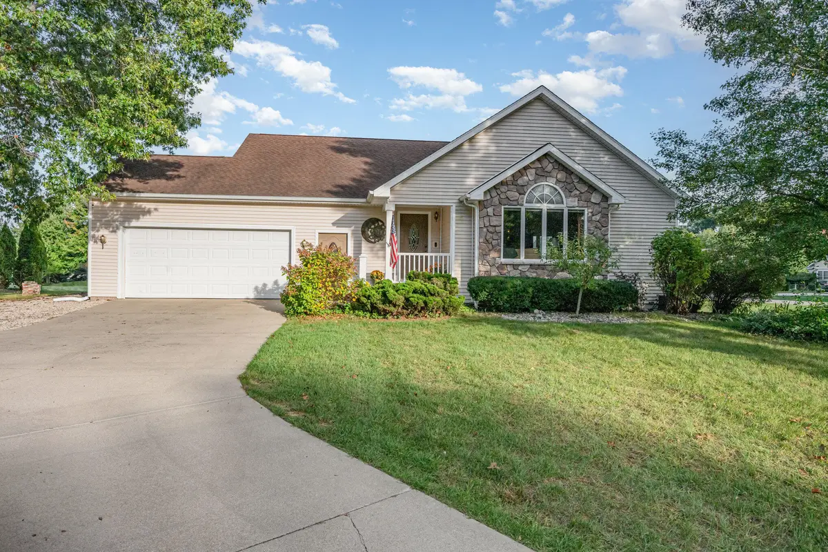 48799 Wentworth Drive, Mattawan, MI 49071 - Image #1