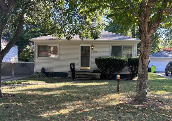 29715 Walnut Street, Flat Rock, MI 48134