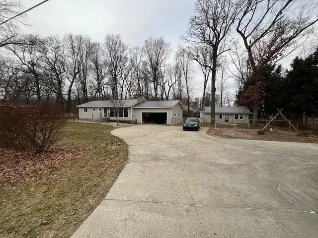 11834 W Carson City Road Road, Greenville, MI 48838 - Image #2