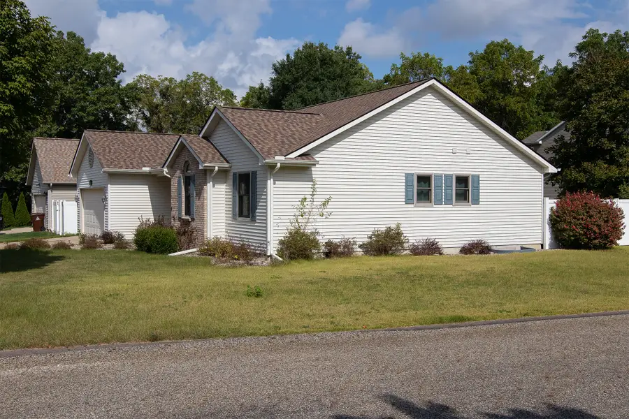 326 Goldenview Drive, Battle Creek, MI 49014 - Image #2