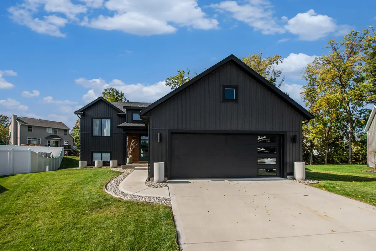 2886 Two Oaks Court, Jenison, MI 49428 - Image #1